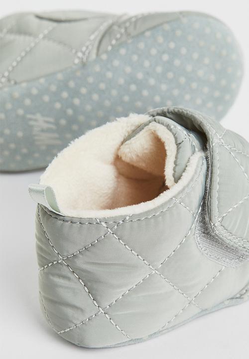 H&M - Quilted slippers - light green