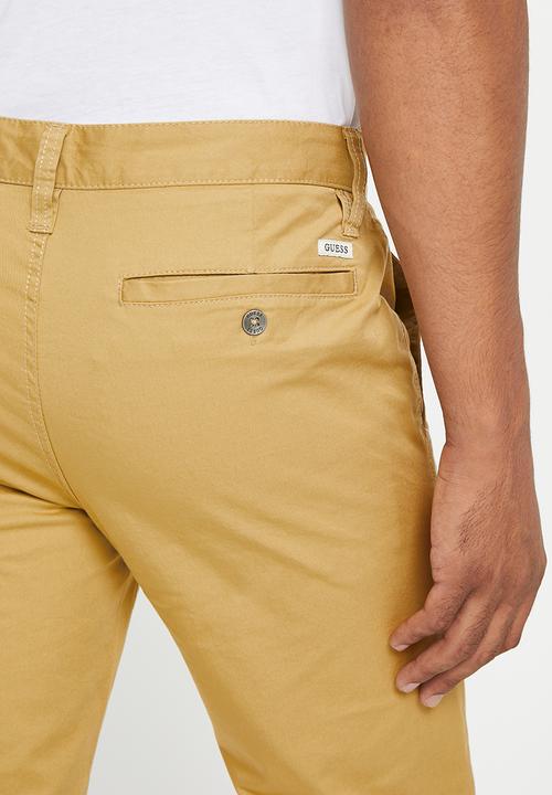 GUESS - Stretch twill slim chino - dessert floor