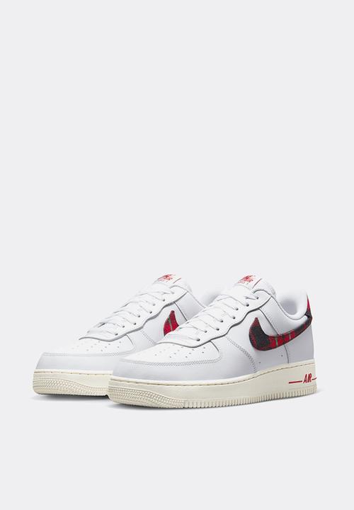 Nike - Air Force 1 '07 LV8