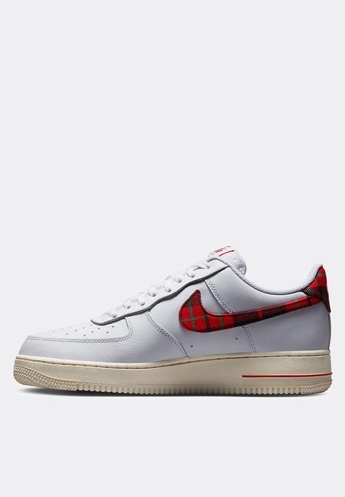 Nike - Air Force 1 '07 LV8
