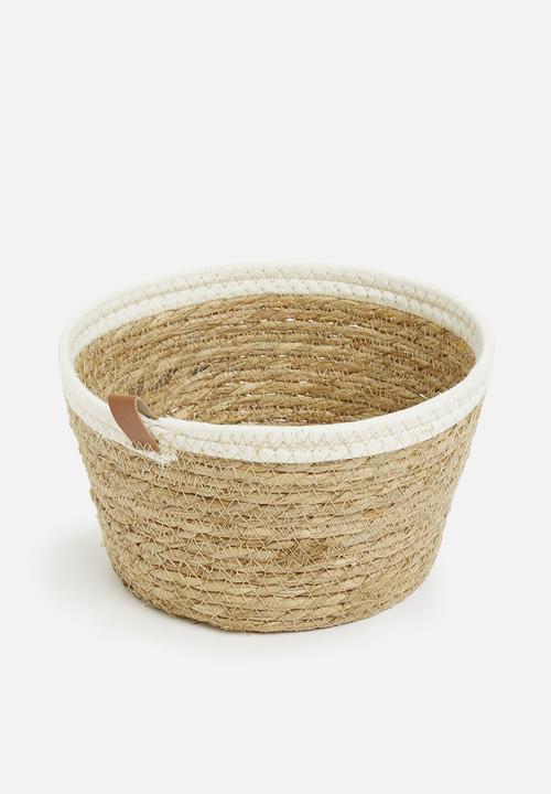 Storage Solutions - Seagrass basket - white and natural