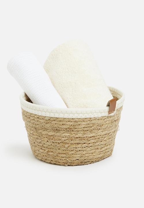 Storage Solutions - Seagrass basket - white and natural