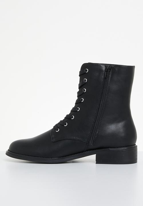 dailyfriday - Bess lace up boot - black