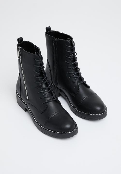 dailyfriday - Beth lace up boot - black
