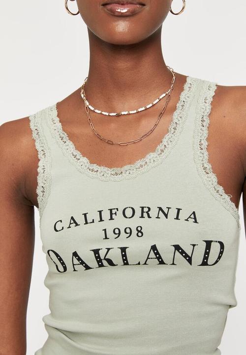 Supré  - Lainey lace graphic cami - matte green & oakland