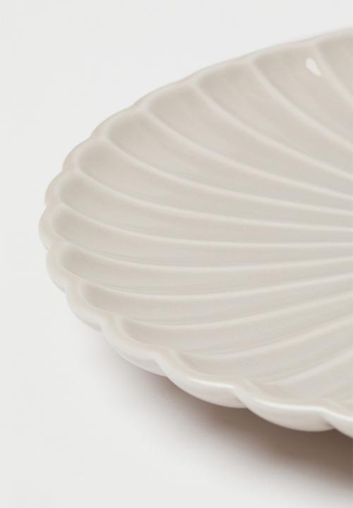 H&M - Small porcelain plate - beige