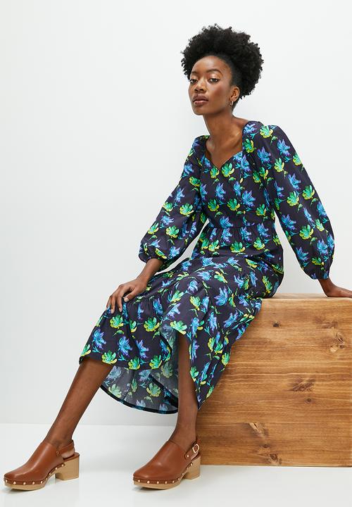 edit - Balloon sleeve midi with open back detail - black floral burst