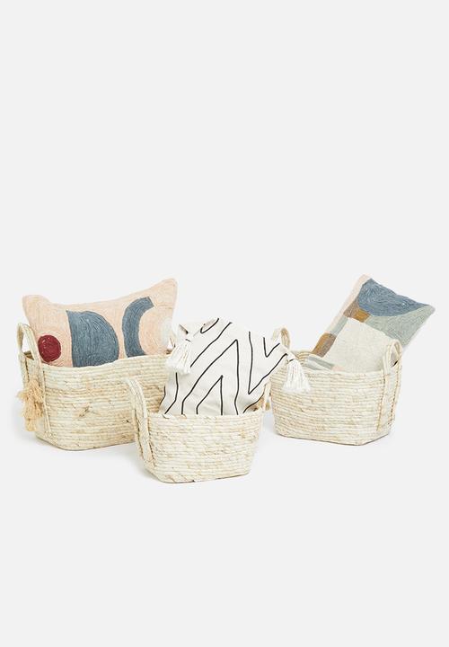 Storage Solutions - Straw basket- natural