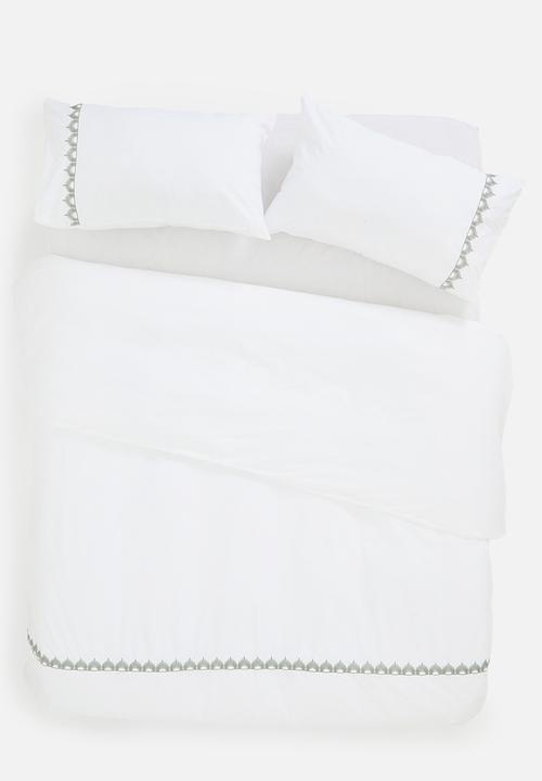 Sixth Floor - Marvin embroidered cotton duvet cover set - green