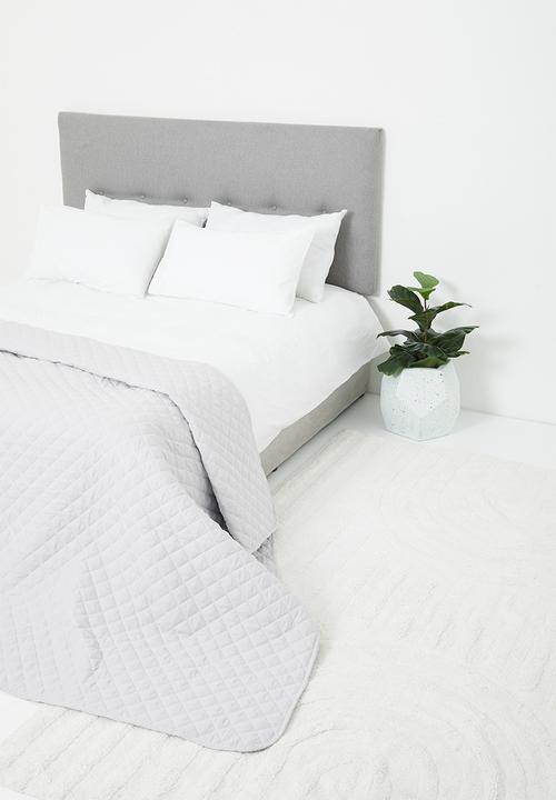 Sixth Floor - Diamond microfibre quilt - grey