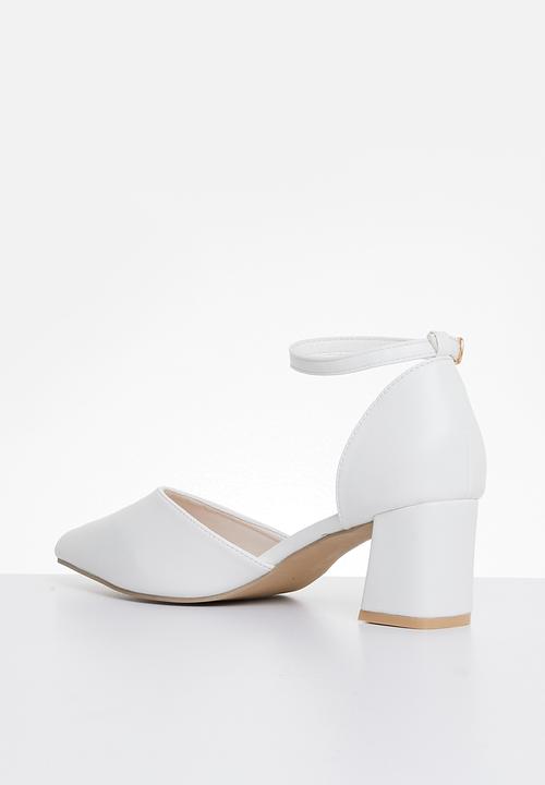edit - Norah ankle strap block heel - white 