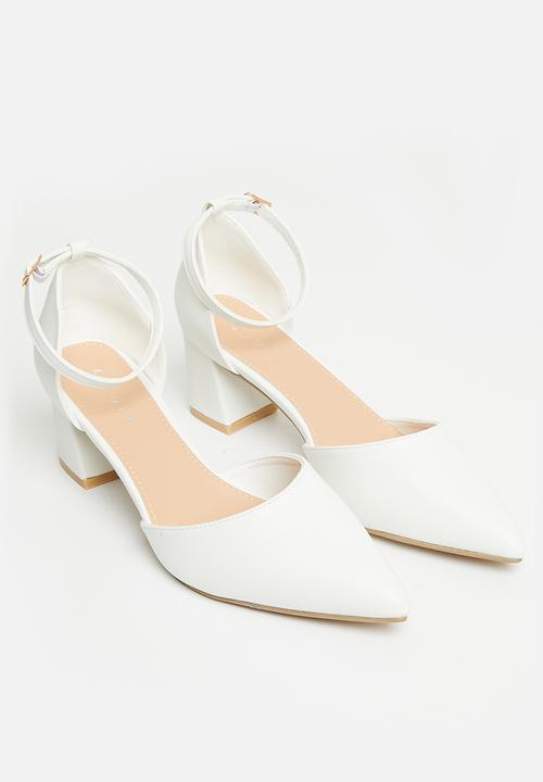 edit - Norah ankle strap block heel - white 