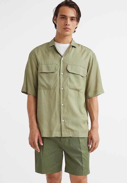 H&M - Regular fit tailored shorts - khaki green