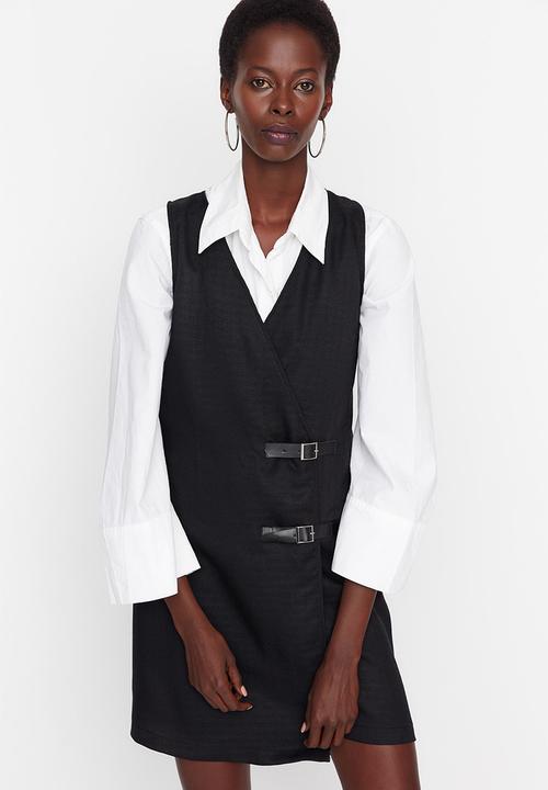 Trendyol - Belt detailed gilet dress - black