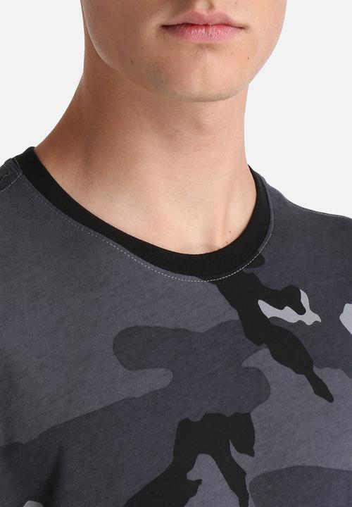 Nike - Camo Futura Tee