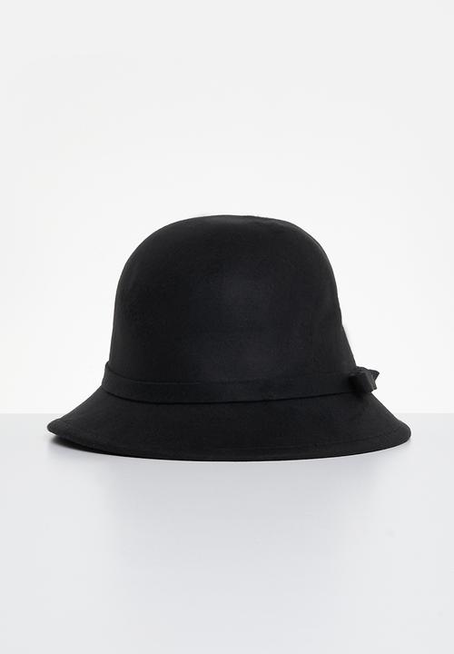 edit - Noelle bucket hat - black