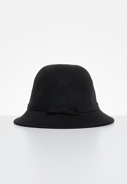 edit - Noelle bucket hat - black