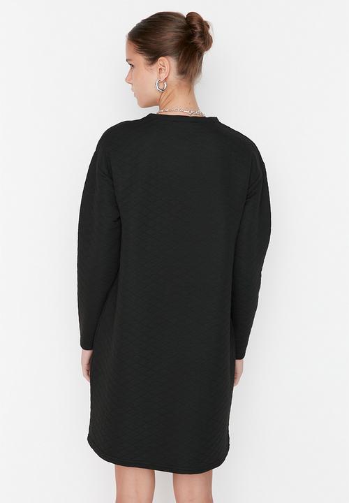 Trendyol - Quilted shift dress - black