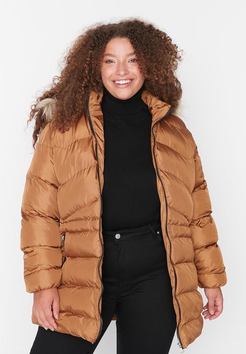 Trendyol - Plus hooded fur coat with zipper - camel