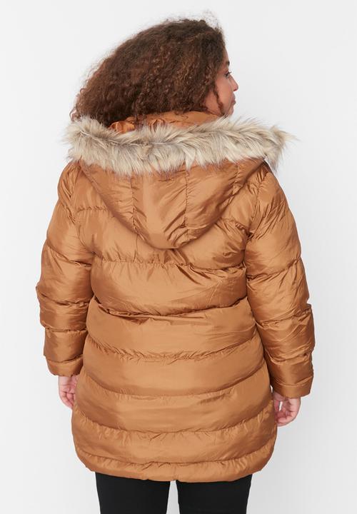 Trendyol - Plus hooded fur coat with zipper - camel