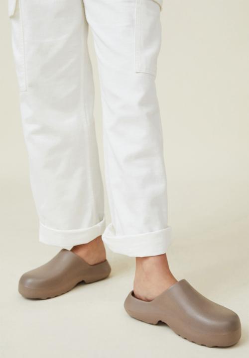 Cotton On - millie moulded clog - roebuck