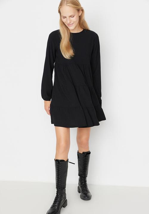 Trendyol - Ruffle detail knit dress - black