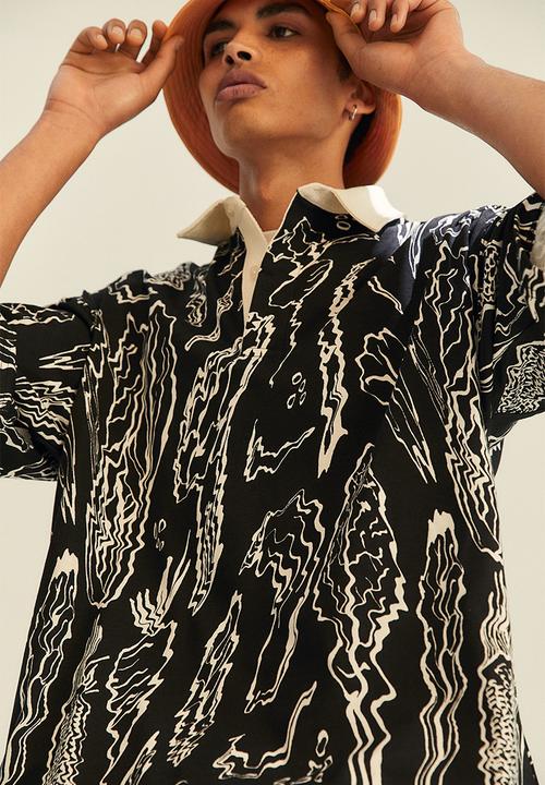 H&M - Oversized fit short sleeved rugby shirt - black/multi