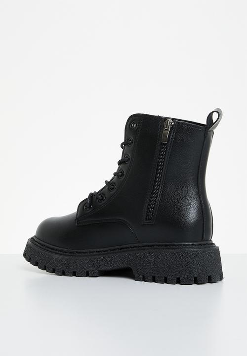 Superbalist - Claire lace up boot - black