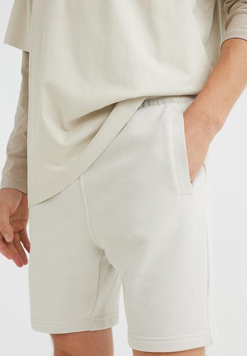 H&M - Regular fit sweatshirt shorts - light greige