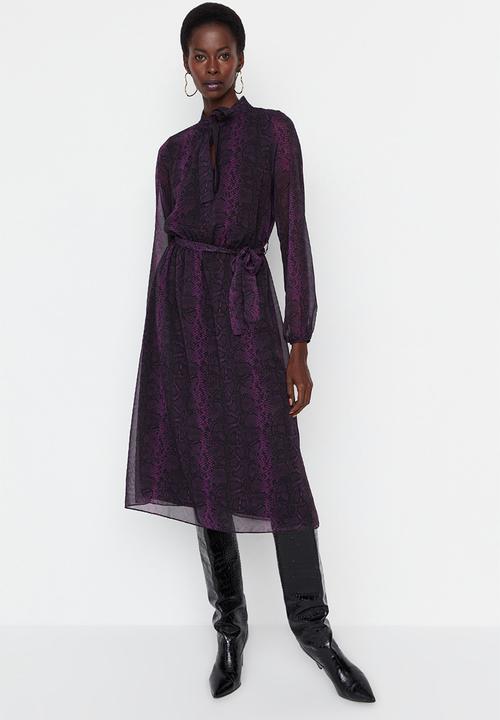 Trendyol - Belted maxi patterned dress - purple