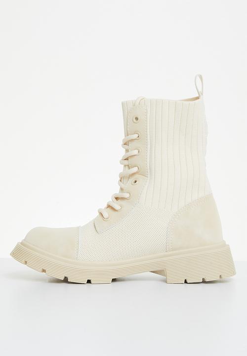 Superbalist - Margarita chelsea boot - ecru