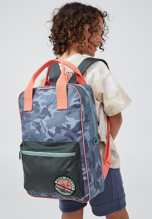 Cotton On - Kids licensed backpack - lcn uni jurassic world & camo park ranger