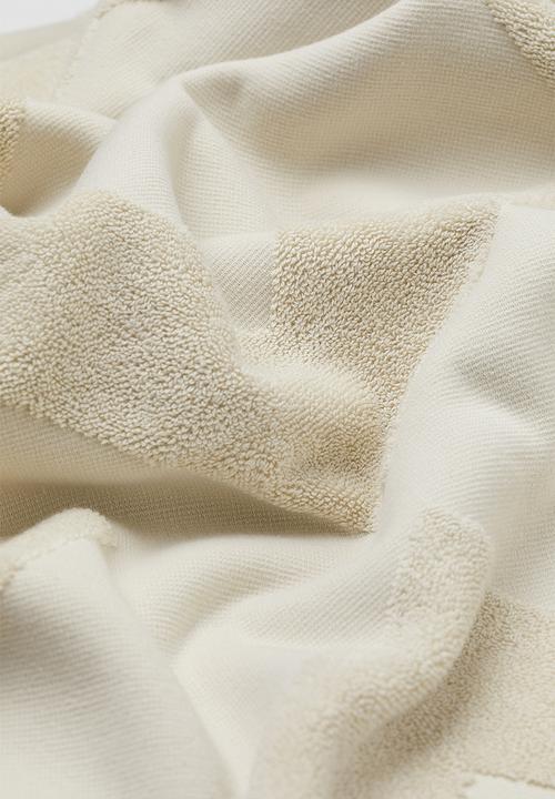 H&M - Patterned bath towel - beige