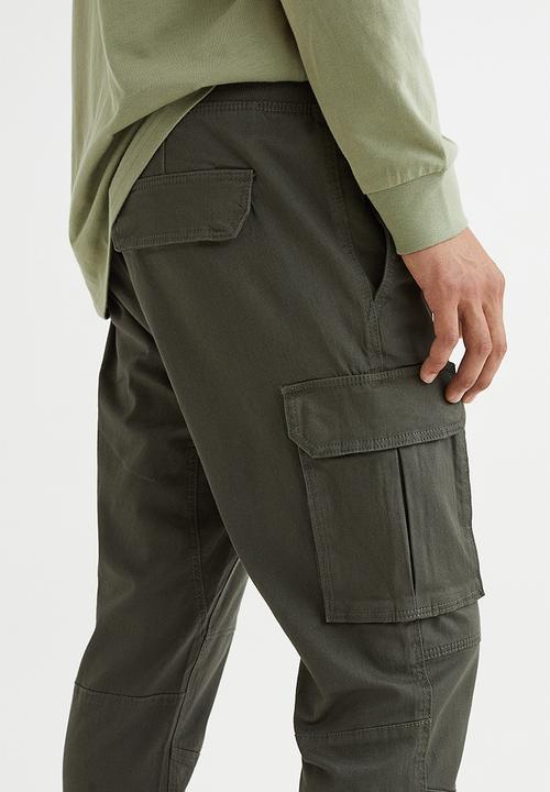 H&M - Skinny fit cargo joggers - khaki green