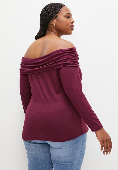 edit Plus - Off the shoulder tee - berry