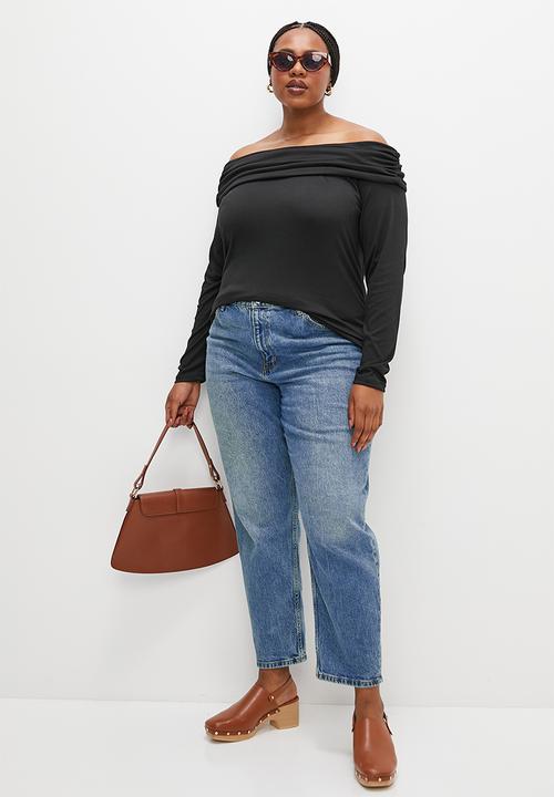 edit Plus - Off the shoulder tee - black