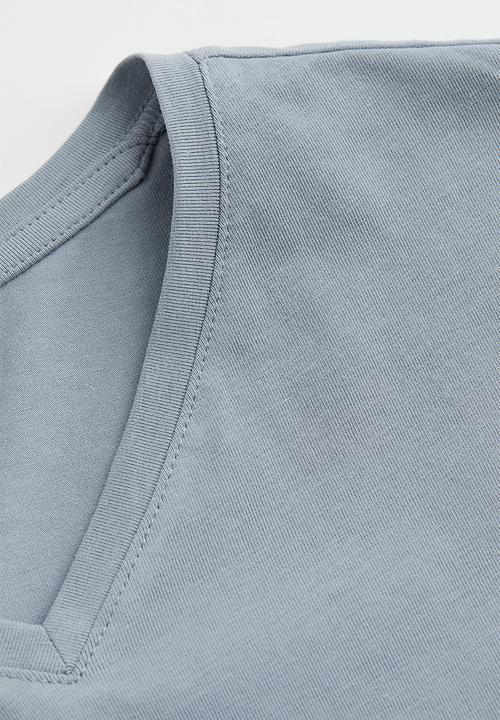 H&M - Slim fit v-neck T-shirt - steel blue