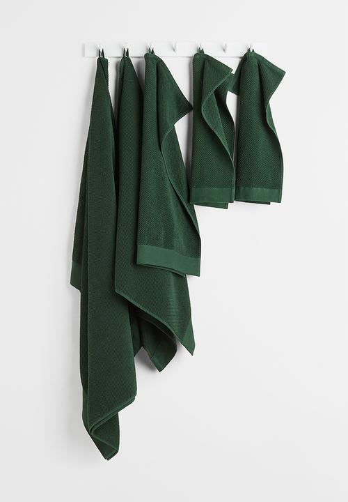H&M - Cotton terry bath sheet - green