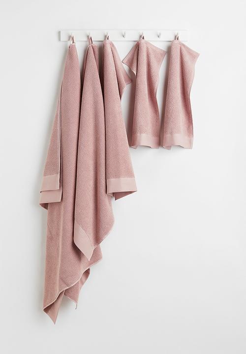 H&M - Cotton terry bath sheet - pink