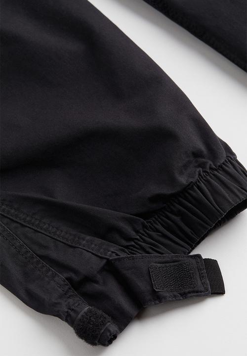 H&M - Relaxed fit cotton cargo joggers - black