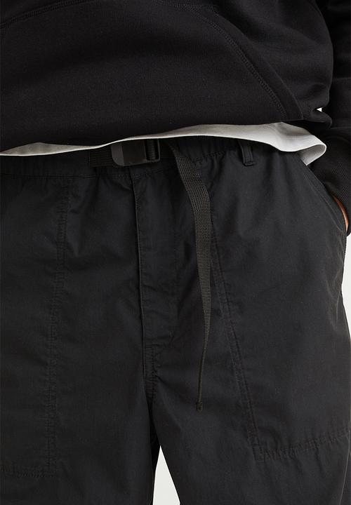 H&M - Relaxed fit belted trousers - black