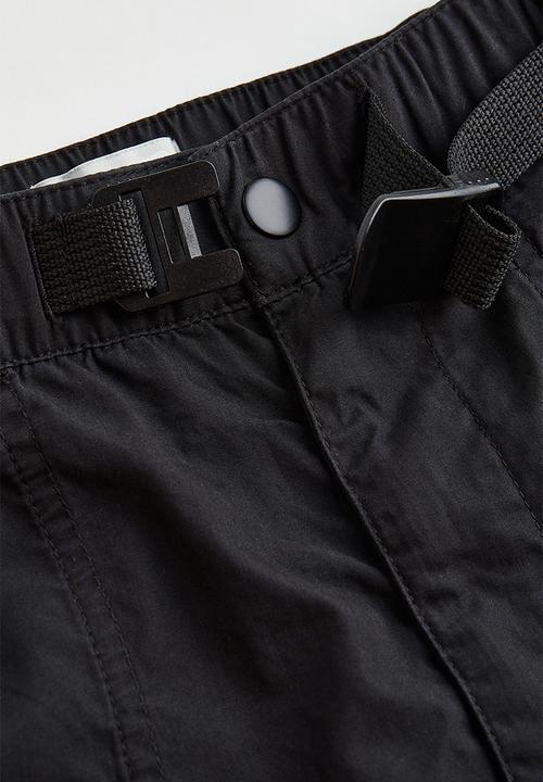H&M - Relaxed fit belted trousers - black