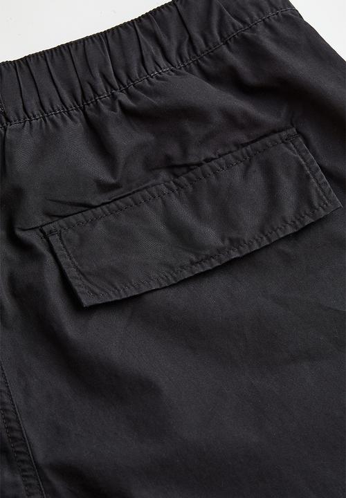 H&M - Relaxed fit belted trousers - black