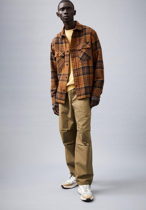 H&M - Relaxed fit belted trousers - dark khaki green