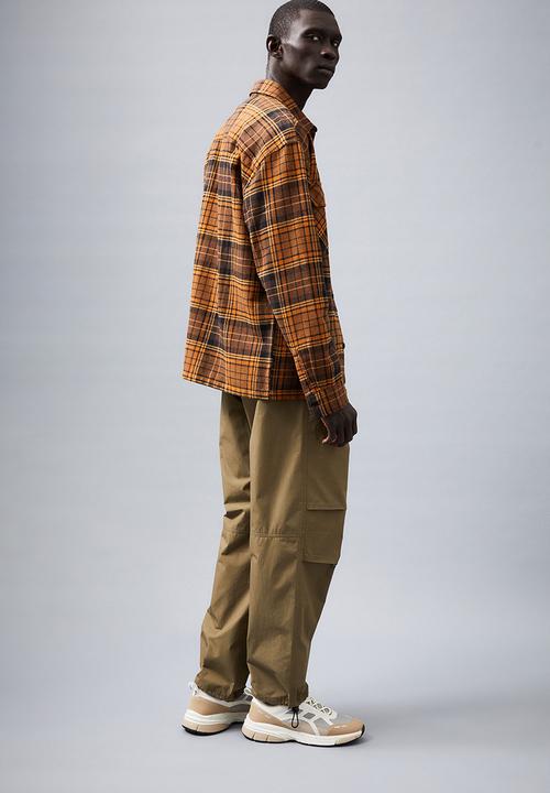 H&M - Relaxed fit belted trousers - dark khaki green