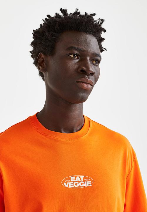 H&M - Relaxed fit printed T-shirt - orange/eat veggie