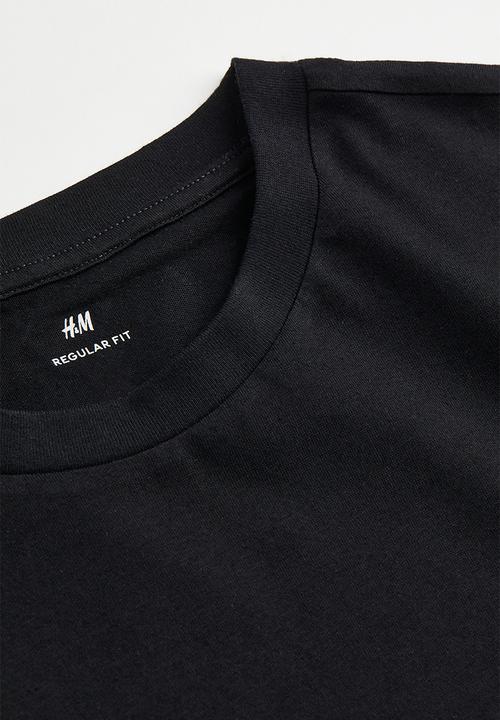 H&M - Regular fit round-neck T-shirt - black