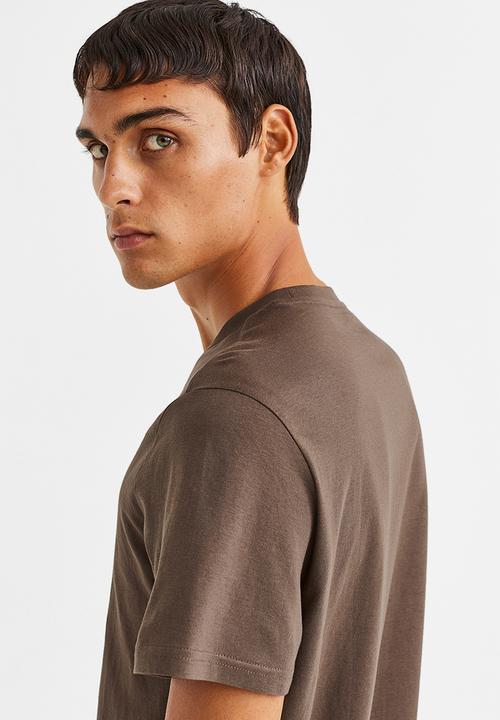 H&M - Regular fit round-neck T-shirt - brown