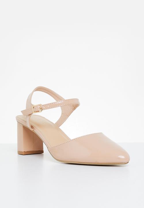 edit - Jaylin anklestrap block heel - natural