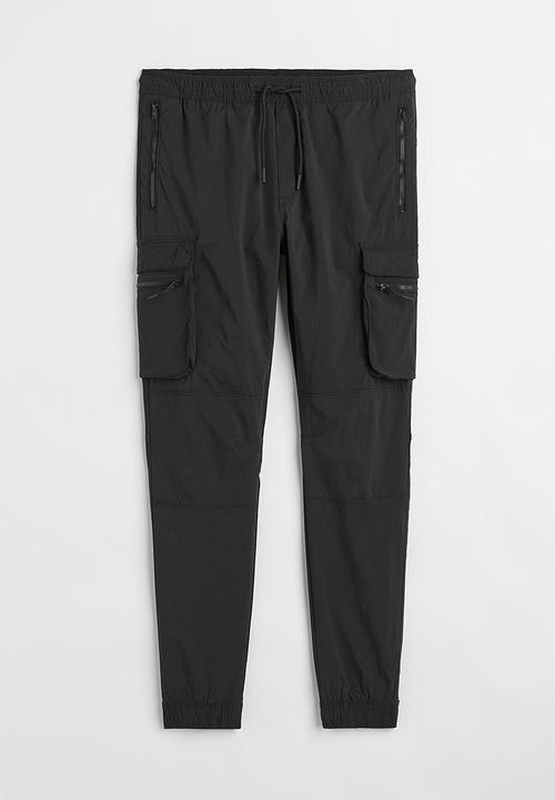 H&M - Skinny fit nylon cargo joggers - black